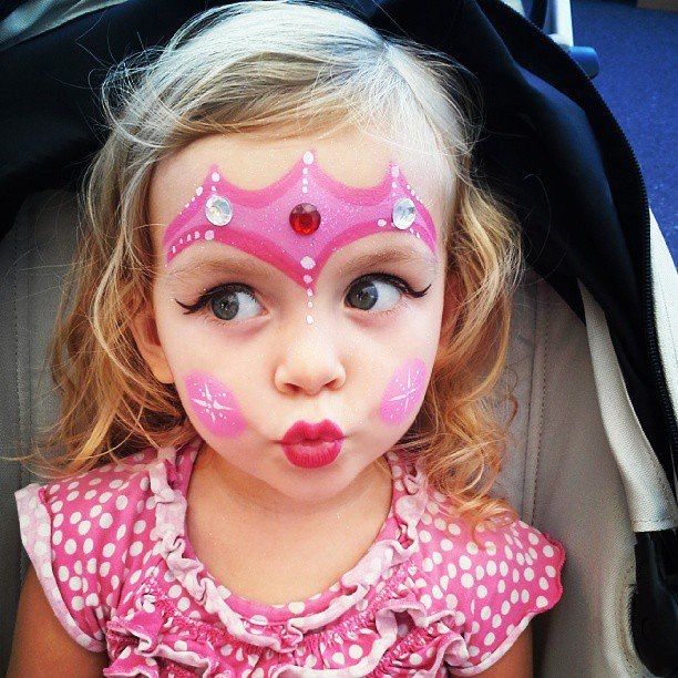 Animatrice enfants pour anniversaires-mariages dans le 17